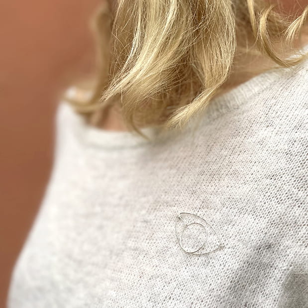 SILVER RENCONTRE BROOCH SEASON PAPER X GALATÉE PESTRE