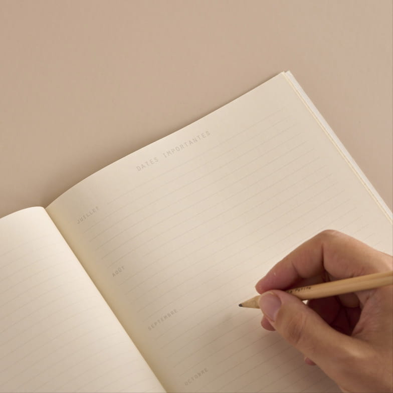 Amore mio monthly planner