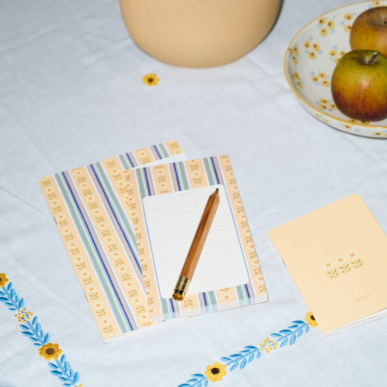 Ribbons notepad