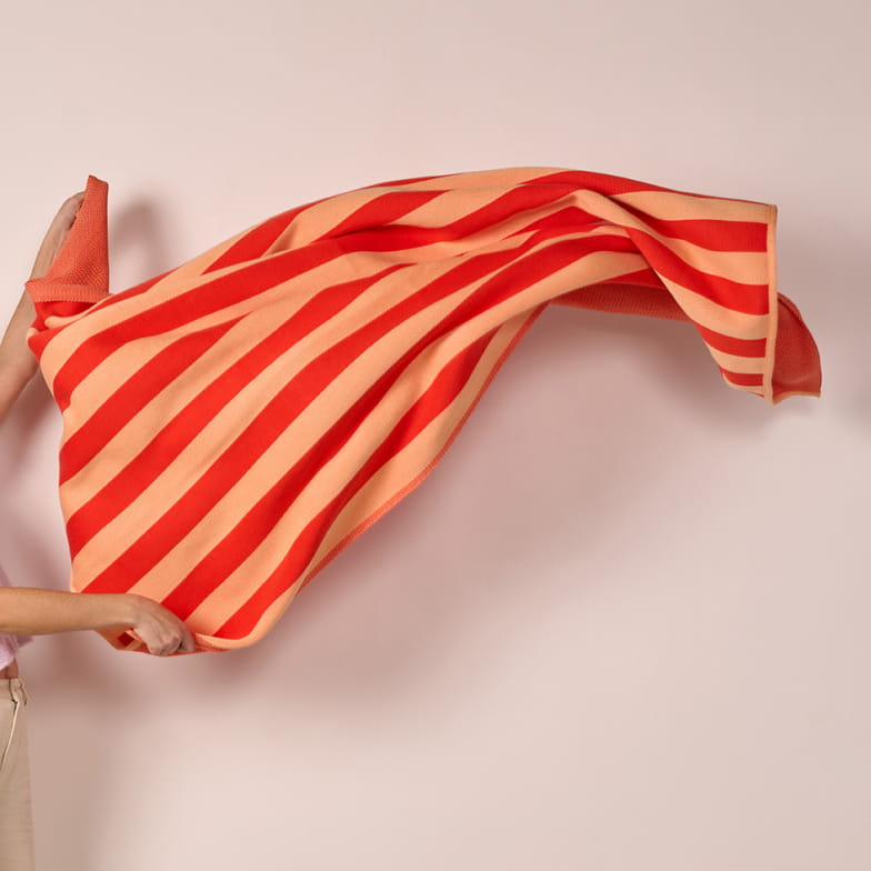 Lignes vermillon blanket